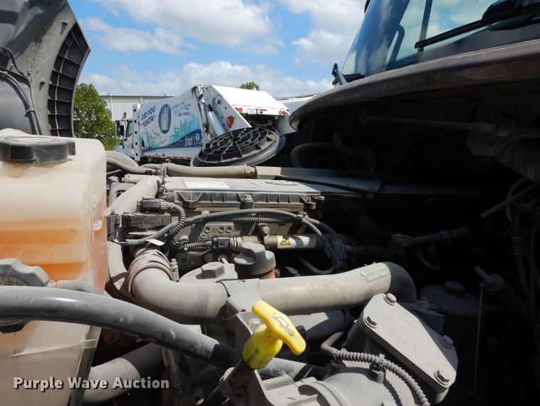 image for item DJ6750 2011 Freightliner Business Class M2  roll off container truck