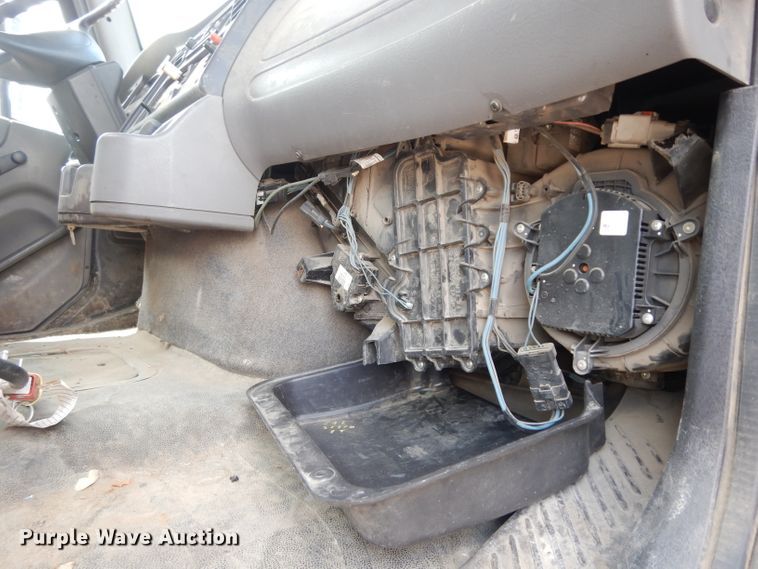 image for item DJ6750 2011 Freightliner Business Class M2  roll off container truck