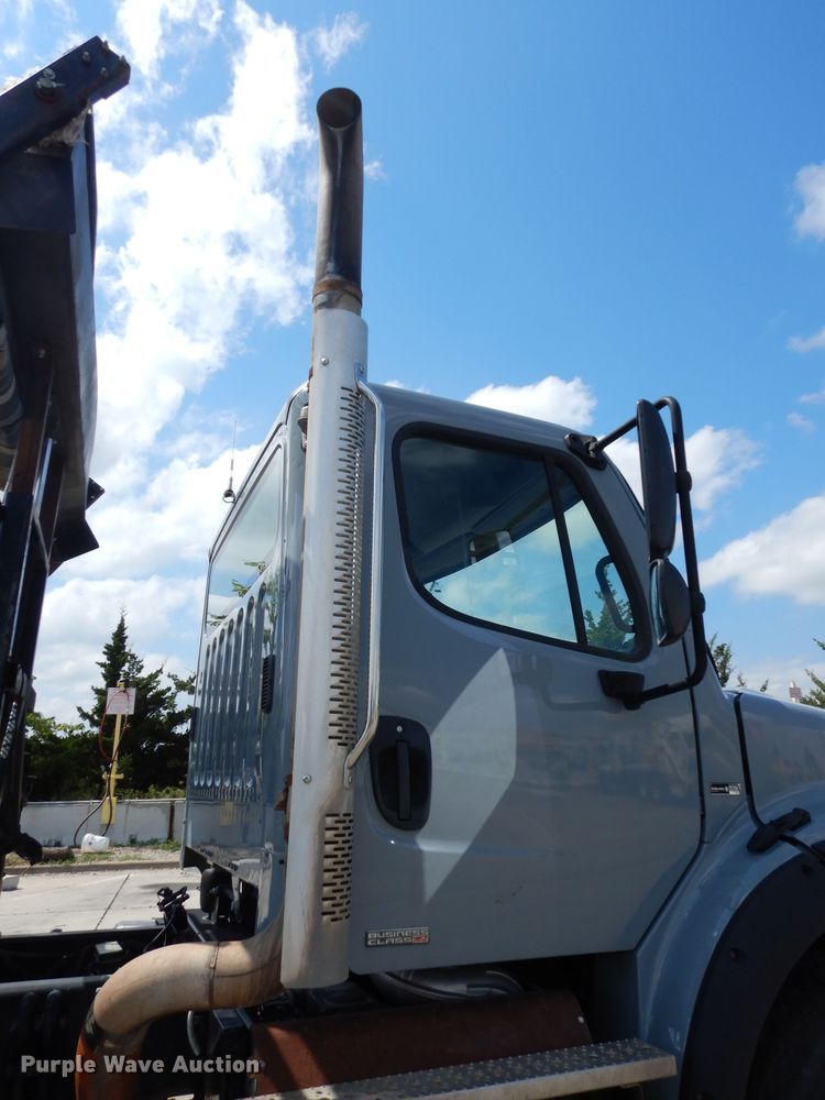 image for item DJ6750 2011 Freightliner Business Class M2  roll off container truck