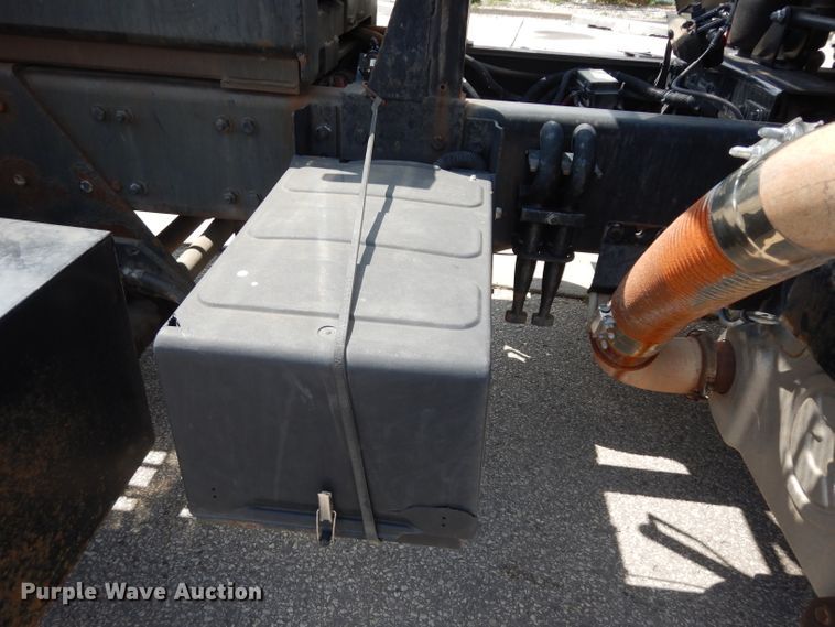 image for item DJ6750 2011 Freightliner Business Class M2  roll off container truck