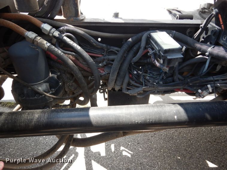 image for item DJ6750 2011 Freightliner Business Class M2  roll off container truck