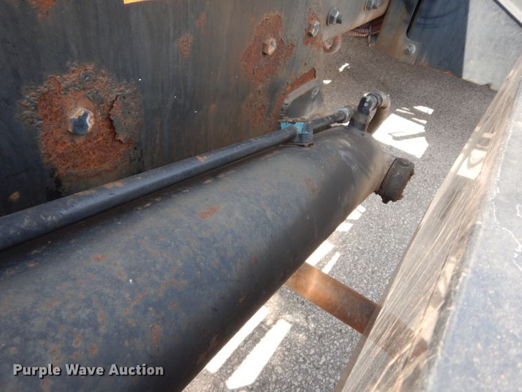 image for item DJ6750 2011 Freightliner Business Class M2  roll off container truck