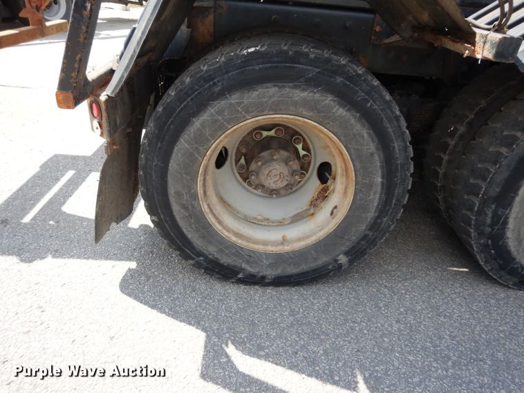 image for item DJ6750 2011 Freightliner Business Class M2  roll off container truck