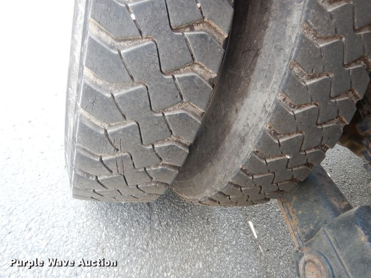 image for item DJ6750 2011 Freightliner Business Class M2  roll off container truck