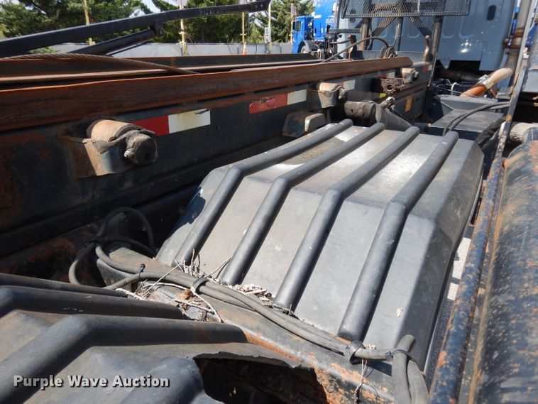 image for item DJ6750 2011 Freightliner Business Class M2  roll off container truck