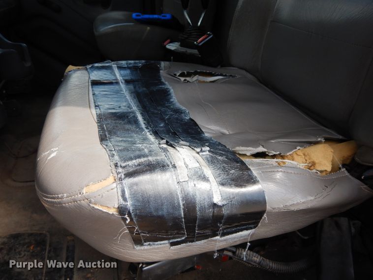 image for item DJ6751 2011 Freightliner Business Class M2  roll off container truck