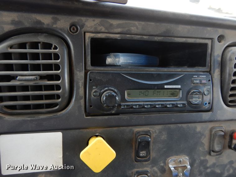 image for item DJ6751 2011 Freightliner Business Class M2  roll off container truck