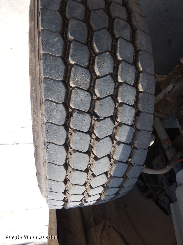 image for item DJ6751 2011 Freightliner Business Class M2  roll off container truck