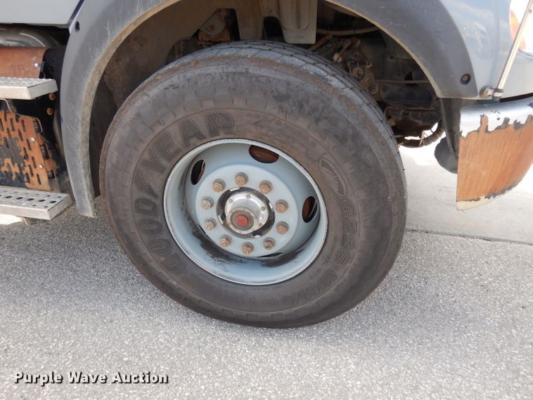 image for item DJ6751 2011 Freightliner Business Class M2  roll off container truck