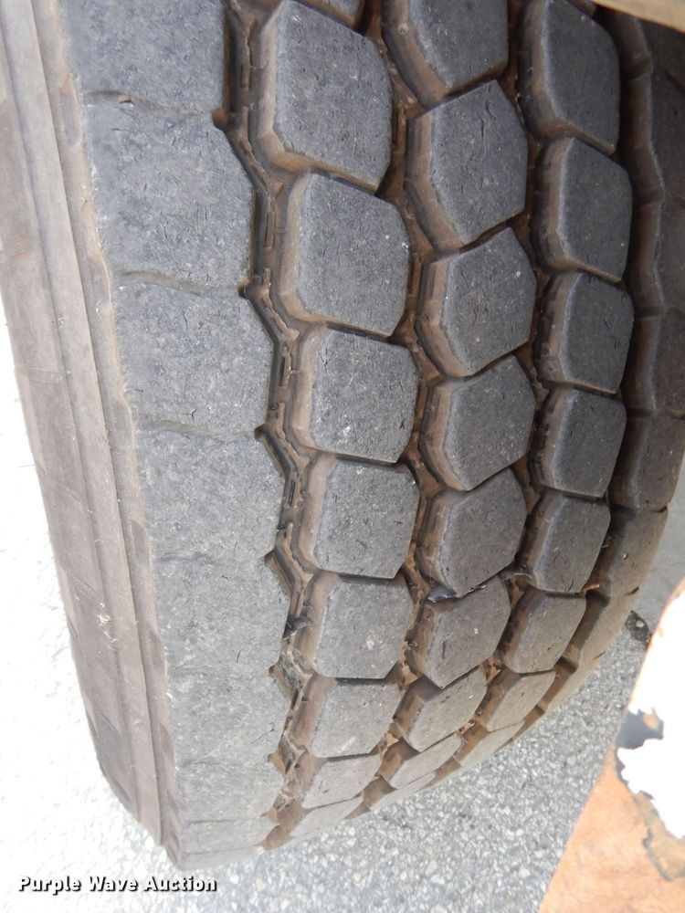 image for item DJ6751 2011 Freightliner Business Class M2  roll off container truck