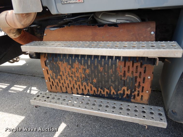 image for item DJ6751 2011 Freightliner Business Class M2  roll off container truck