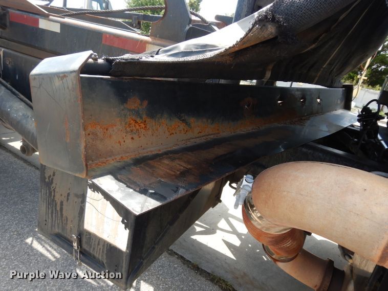 image for item DJ6751 2011 Freightliner Business Class M2  roll off container truck