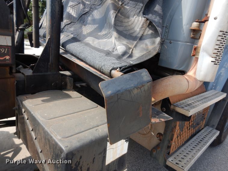 image for item DJ6751 2011 Freightliner Business Class M2  roll off container truck