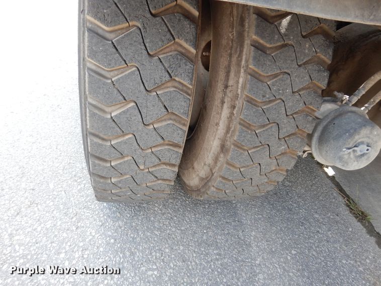 image for item DJ6751 2011 Freightliner Business Class M2  roll off container truck