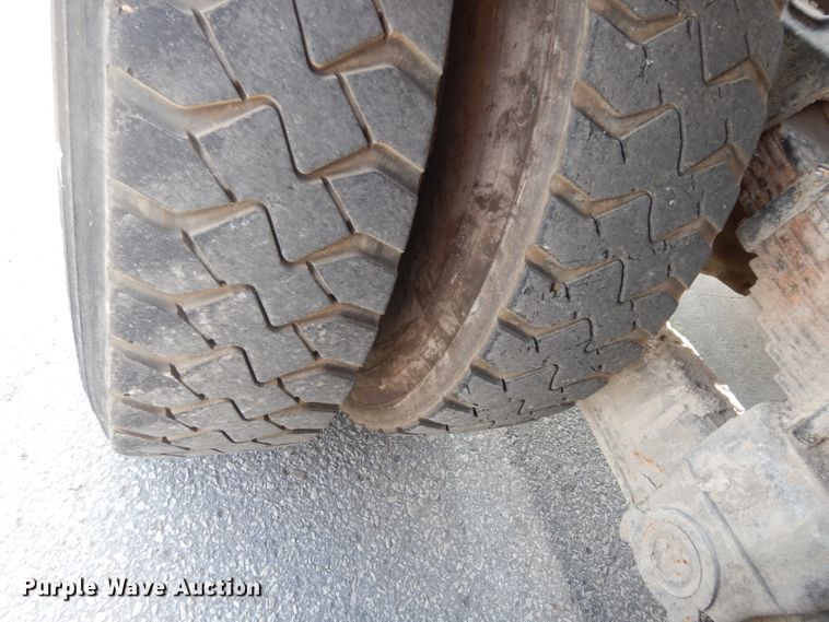 image for item DJ6751 2011 Freightliner Business Class M2  roll off container truck