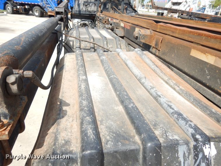 image for item DJ6751 2011 Freightliner Business Class M2  roll off container truck