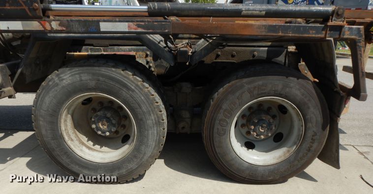 image for item DJ6751 2011 Freightliner Business Class M2  roll off container truck