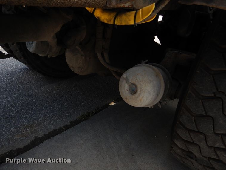 image for item DJ6751 2011 Freightliner Business Class M2  roll off container truck