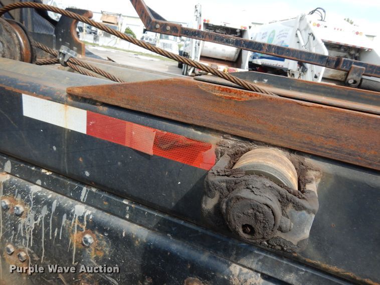 image for item DJ6751 2011 Freightliner Business Class M2  roll off container truck