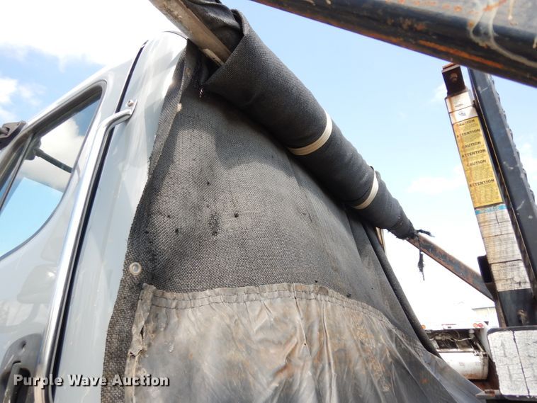 image for item DJ6751 2011 Freightliner Business Class M2  roll off container truck