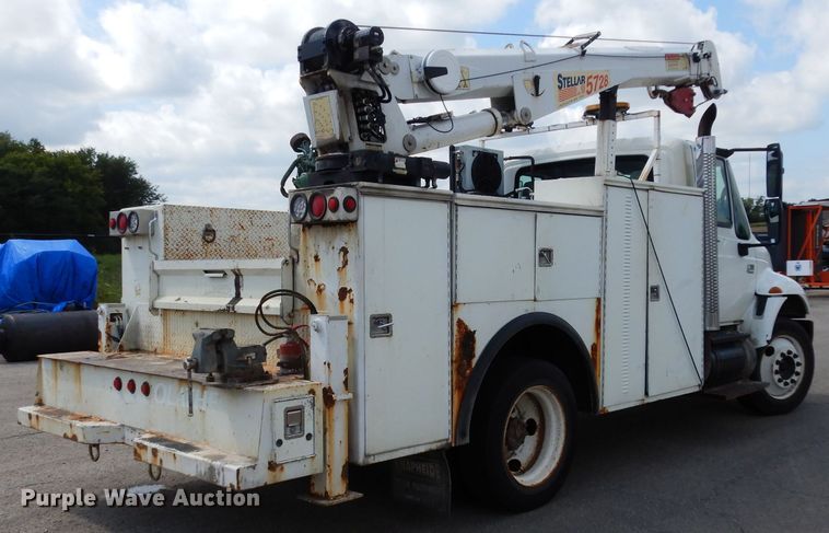 image for item DJ6752 2003 International 4300  crane truck