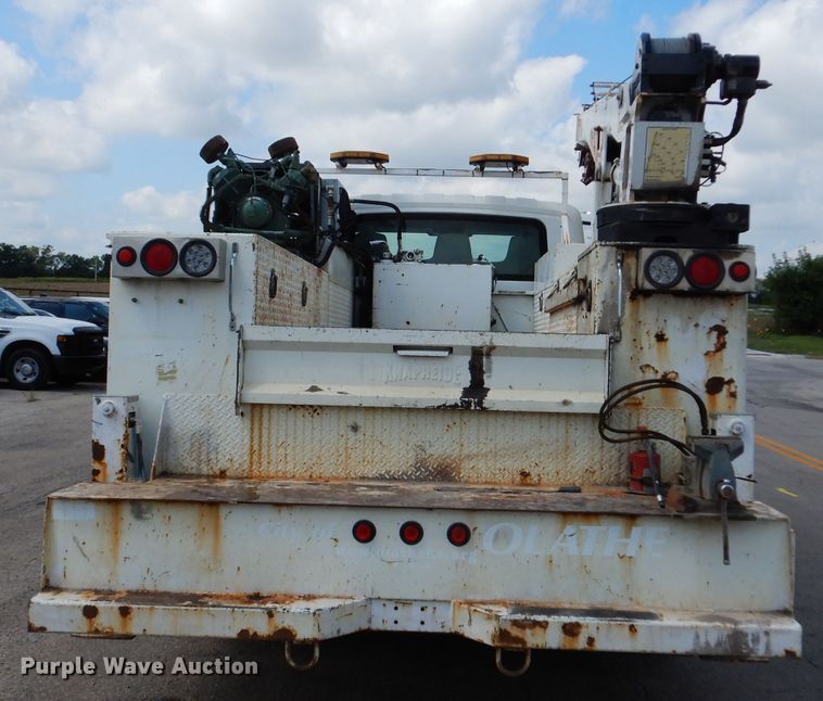 image for item DJ6752 2003 International 4300  crane truck