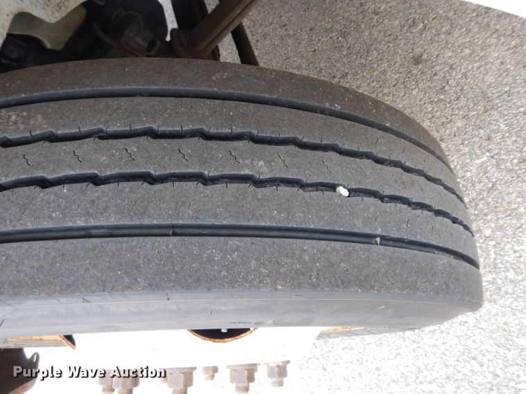 image for item DJ6752 2003 International 4300  crane truck