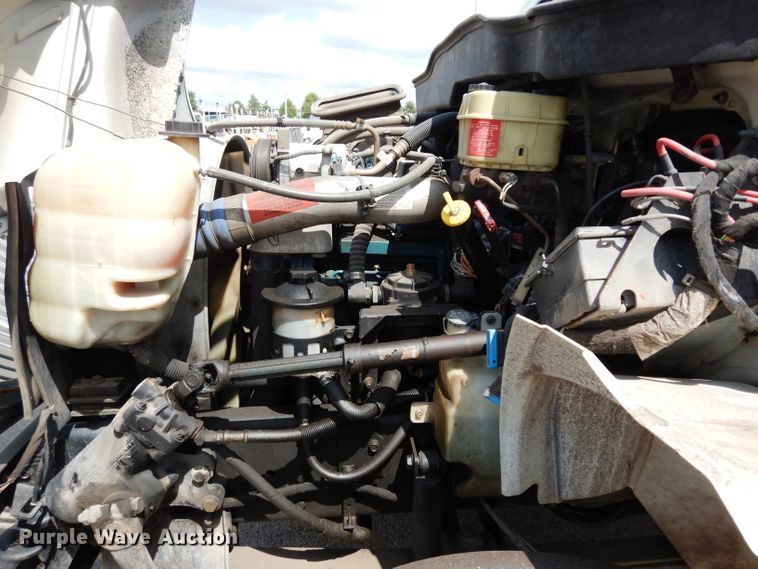 image for item DJ6752 2003 International 4300  crane truck