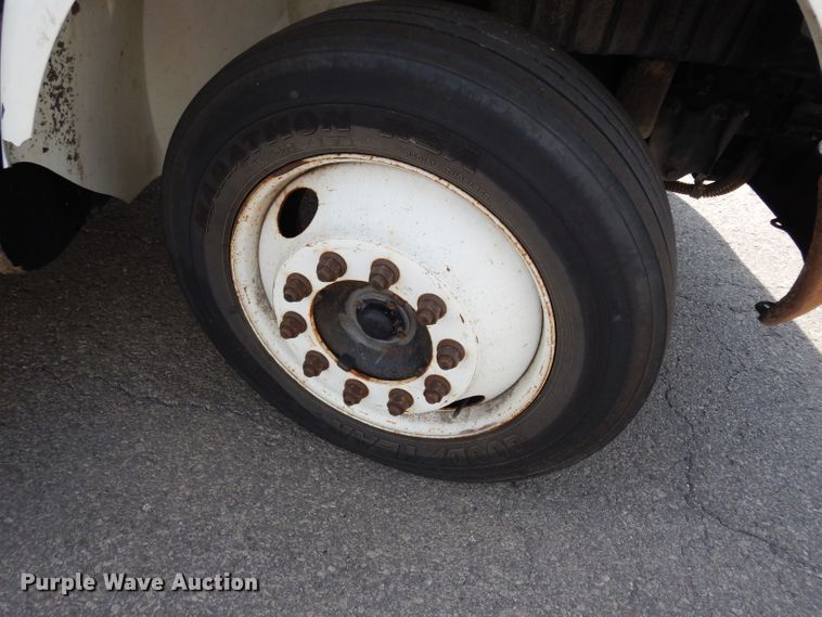 image for item DJ6752 2003 International 4300  crane truck