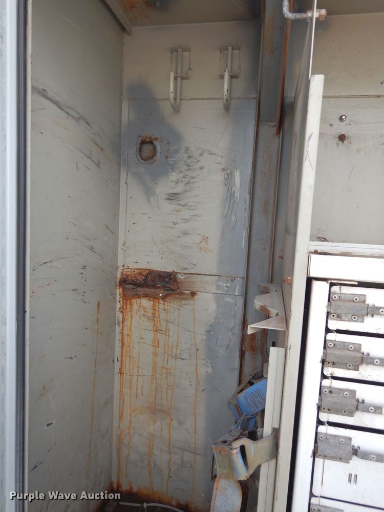 image for item DJ6752 2003 International 4300  crane truck