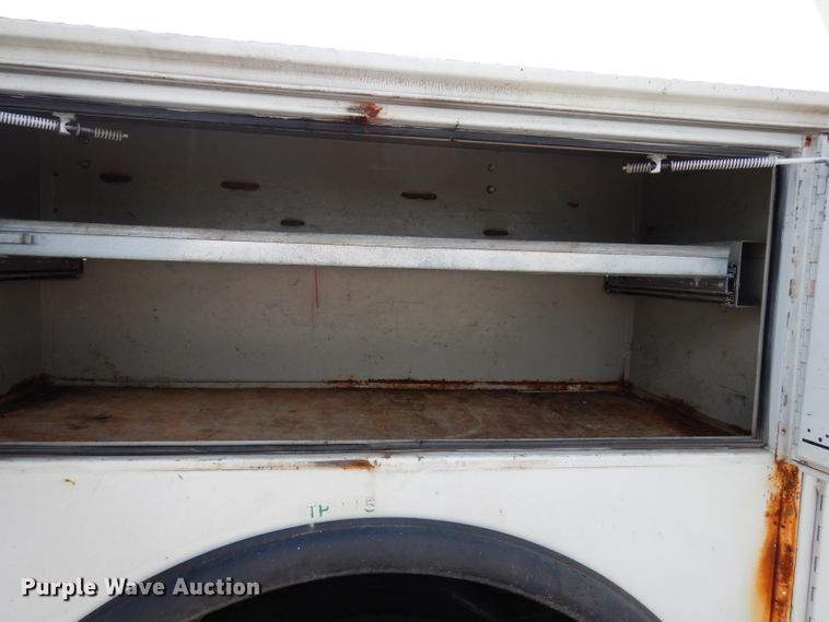 image for item DJ6752 2003 International 4300  crane truck