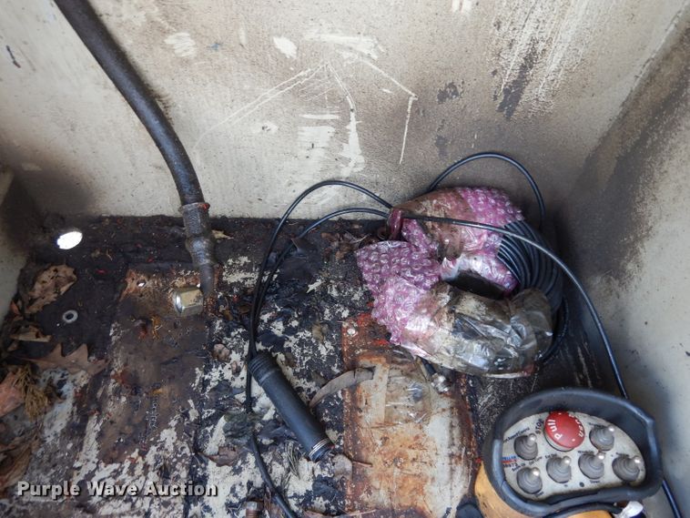 image for item DJ6752 2003 International 4300  crane truck