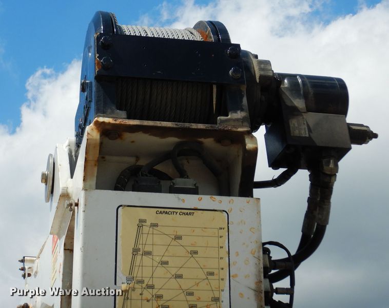 image for item DJ6752 2003 International 4300  crane truck