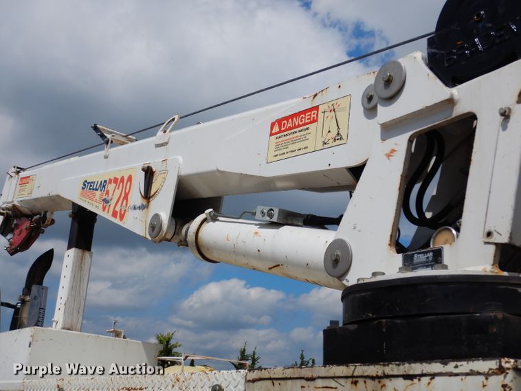 image for item DJ6752 2003 International 4300  crane truck