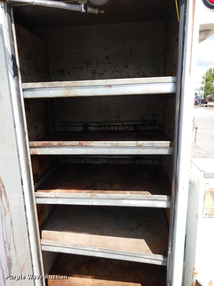 image for item DJ6752 2003 International 4300  crane truck