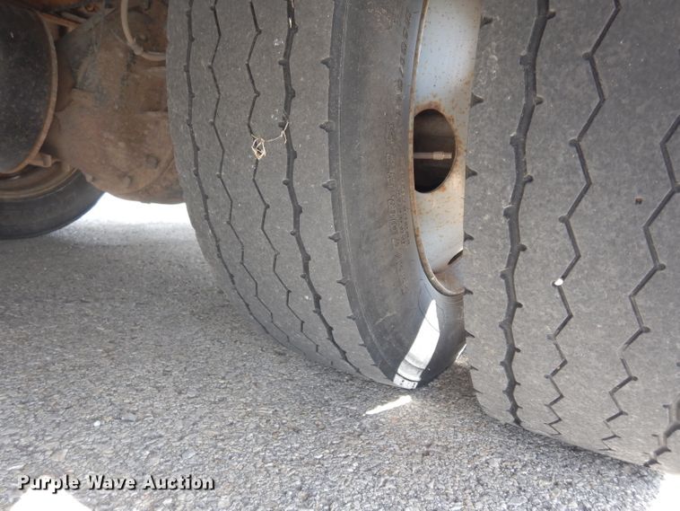 image for item DJ6752 2003 International 4300  crane truck