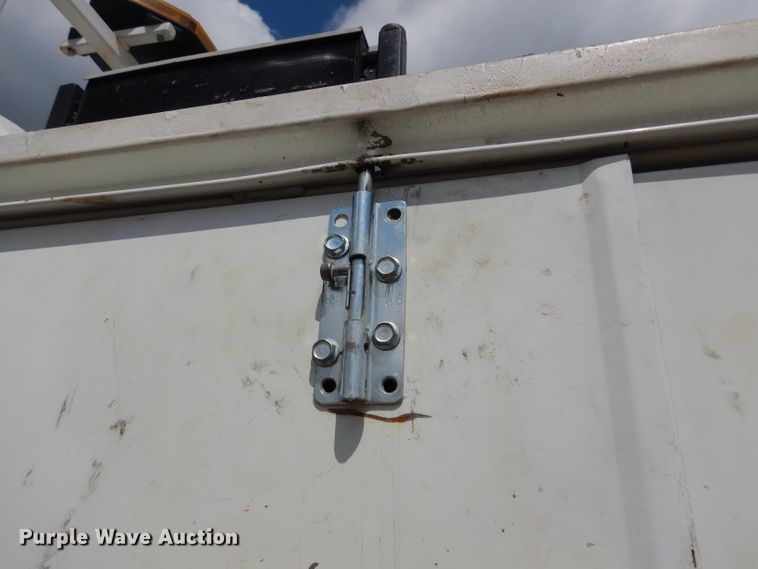 image for item DJ6752 2003 International 4300  crane truck