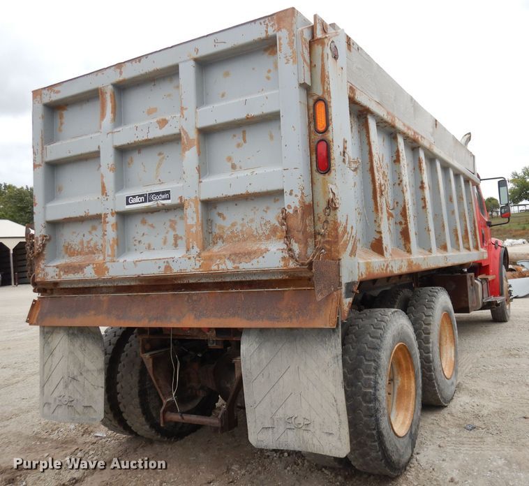 image for item DJ6805 2005 Freightliner Business Class M2  dump truck