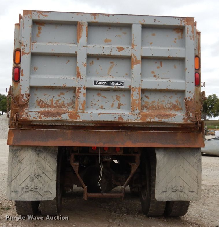 image for item DJ6805 2005 Freightliner Business Class M2  dump truck