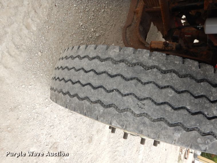 image for item DJ6805 2005 Freightliner Business Class M2  dump truck