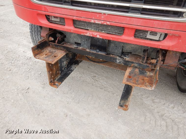 image for item DJ6805 2005 Freightliner Business Class M2  dump truck