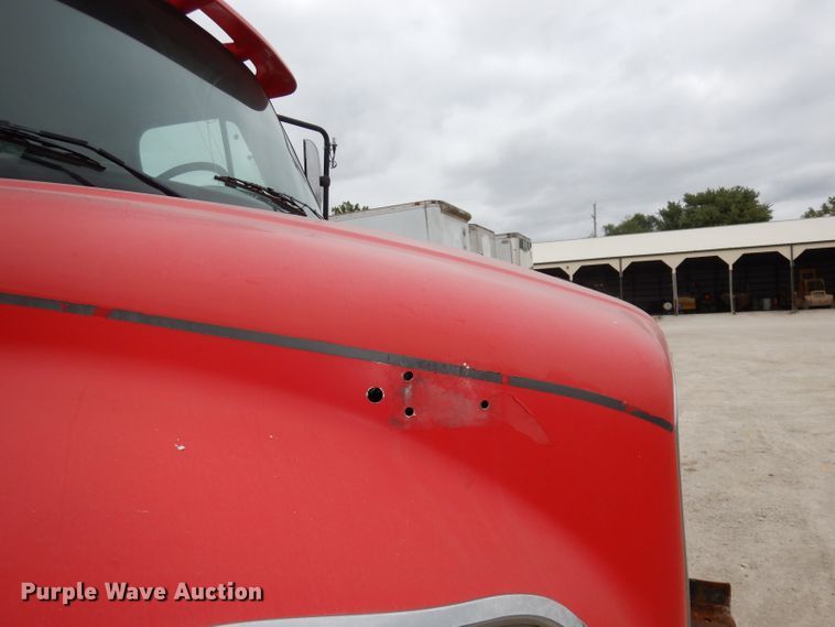 image for item DJ6805 2005 Freightliner Business Class M2  dump truck