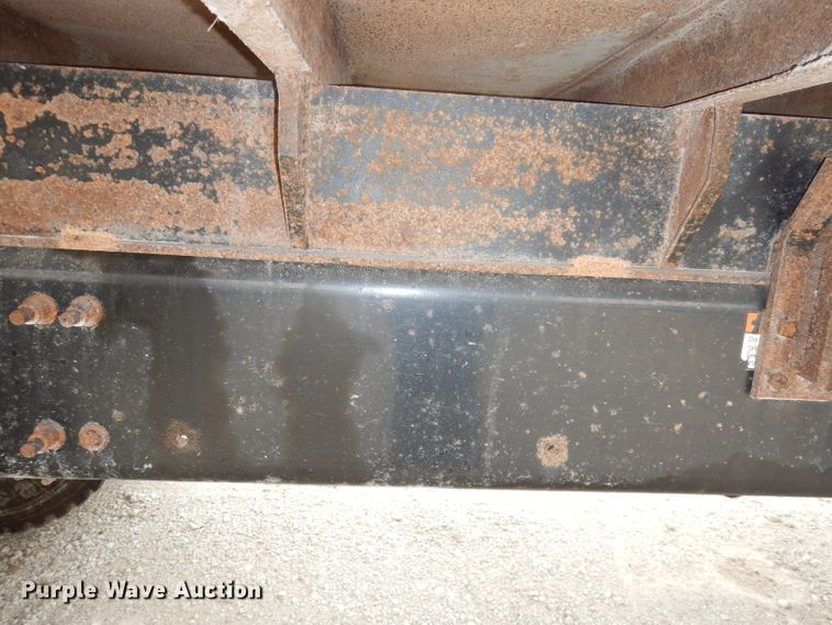 image for item DJ6805 2005 Freightliner Business Class M2  dump truck