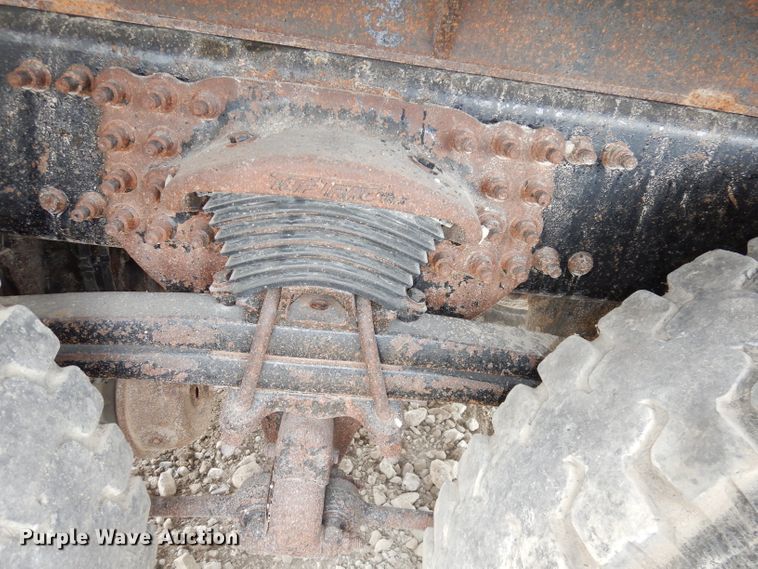 image for item DJ6805 2005 Freightliner Business Class M2  dump truck