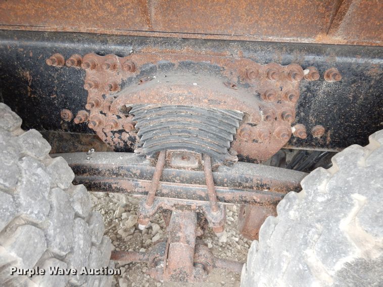 image for item DJ6805 2005 Freightliner Business Class M2  dump truck