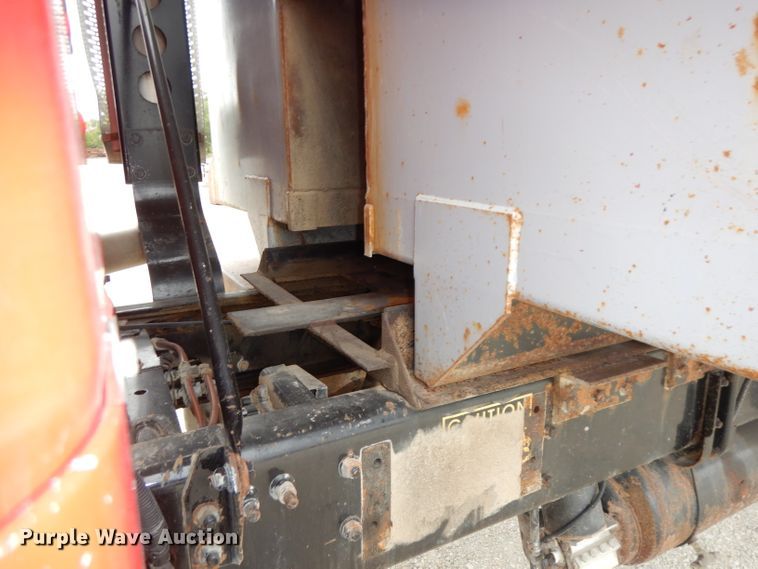 image for item DJ6805 2005 Freightliner Business Class M2  dump truck