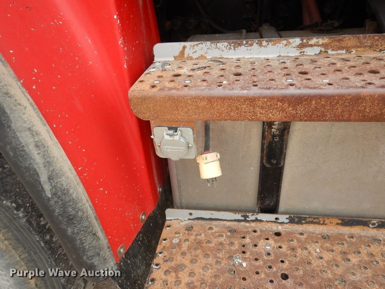 image for item DJ6805 2005 Freightliner Business Class M2  dump truck