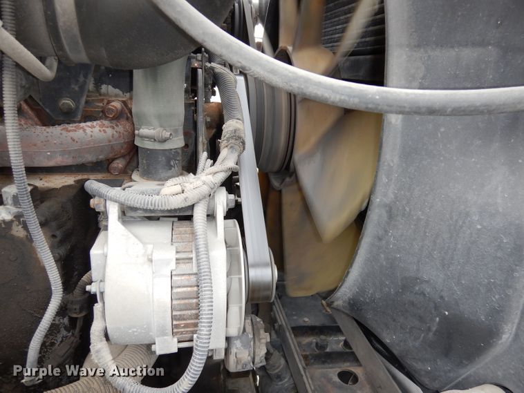 image for item DJ6806 2006 Peterbilt 335  flatbed truck