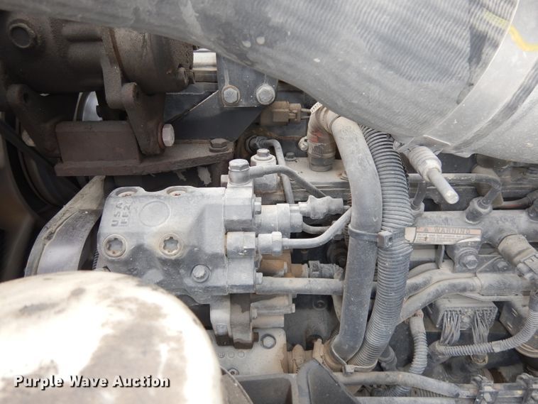 image for item DJ6806 2006 Peterbilt 335  flatbed truck