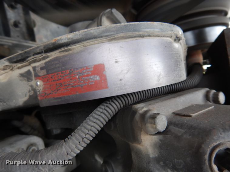 image for item DJ6806 2006 Peterbilt 335  flatbed truck